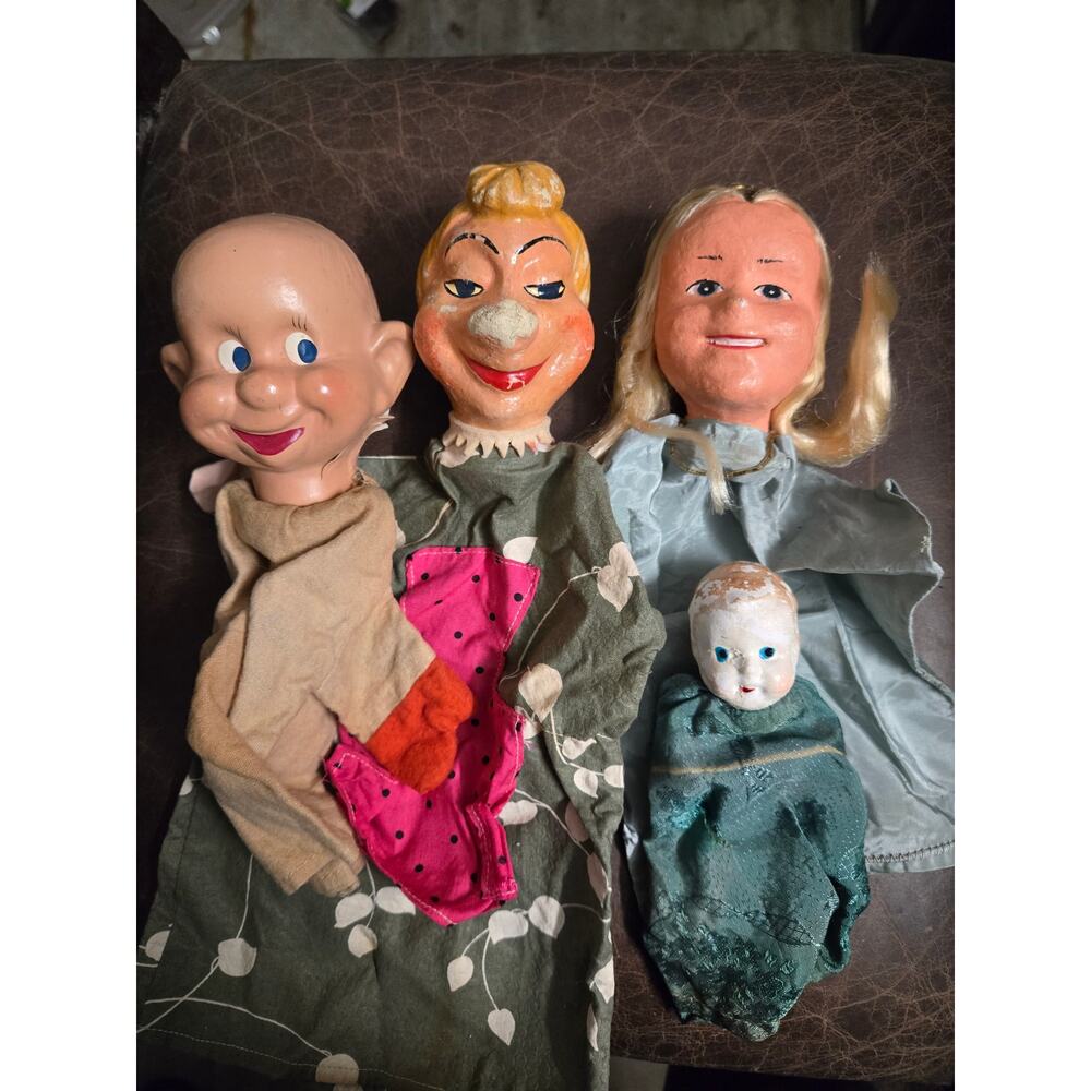 Vintage Puppets (Mister Rogers?)